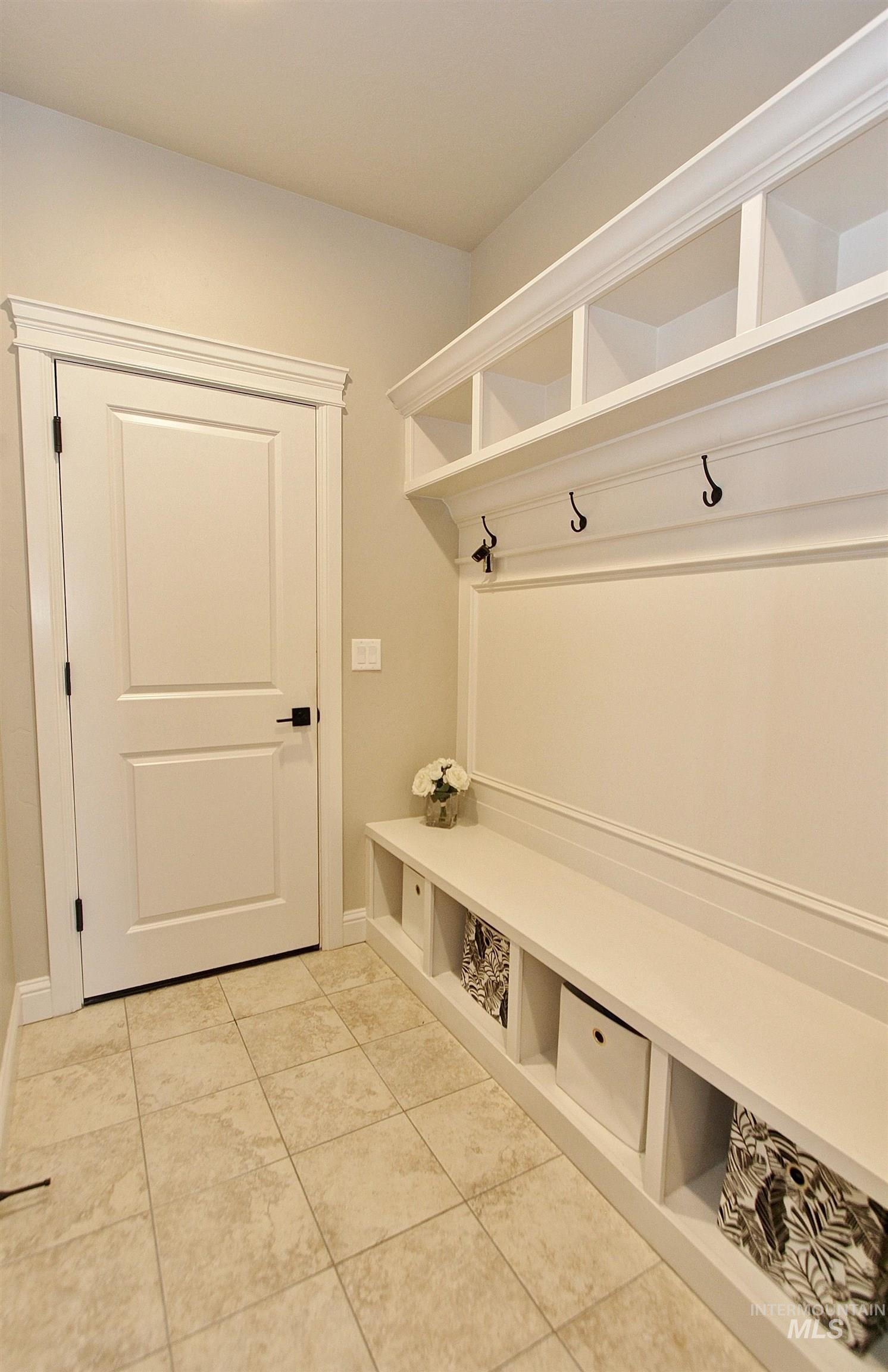 1007 N Mira Way Property Photo 25