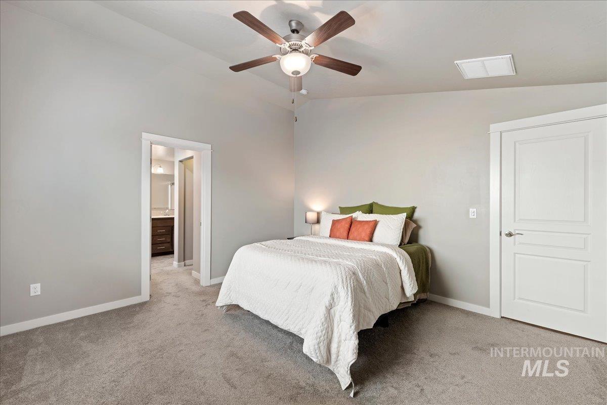 4526 N Glenrock Way Property Photo 14