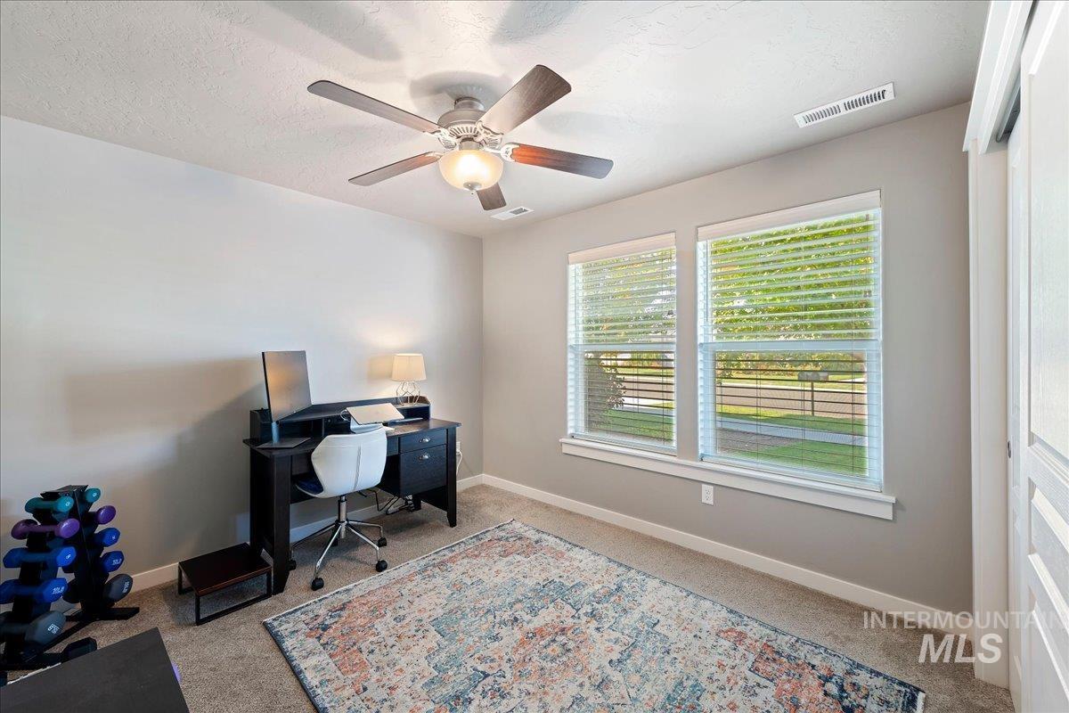 4526 N Glenrock Way Property Photo 19