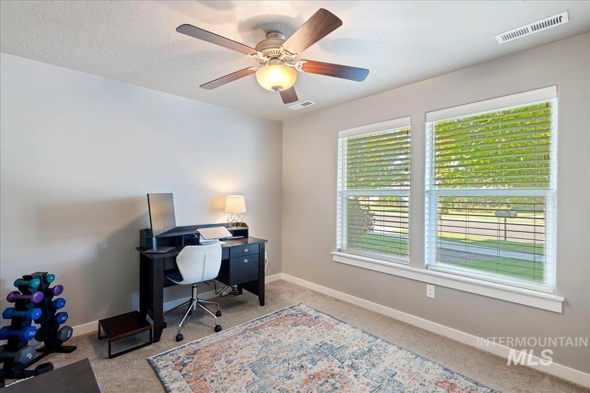 4526 N Glenrock Way Property Photo 20