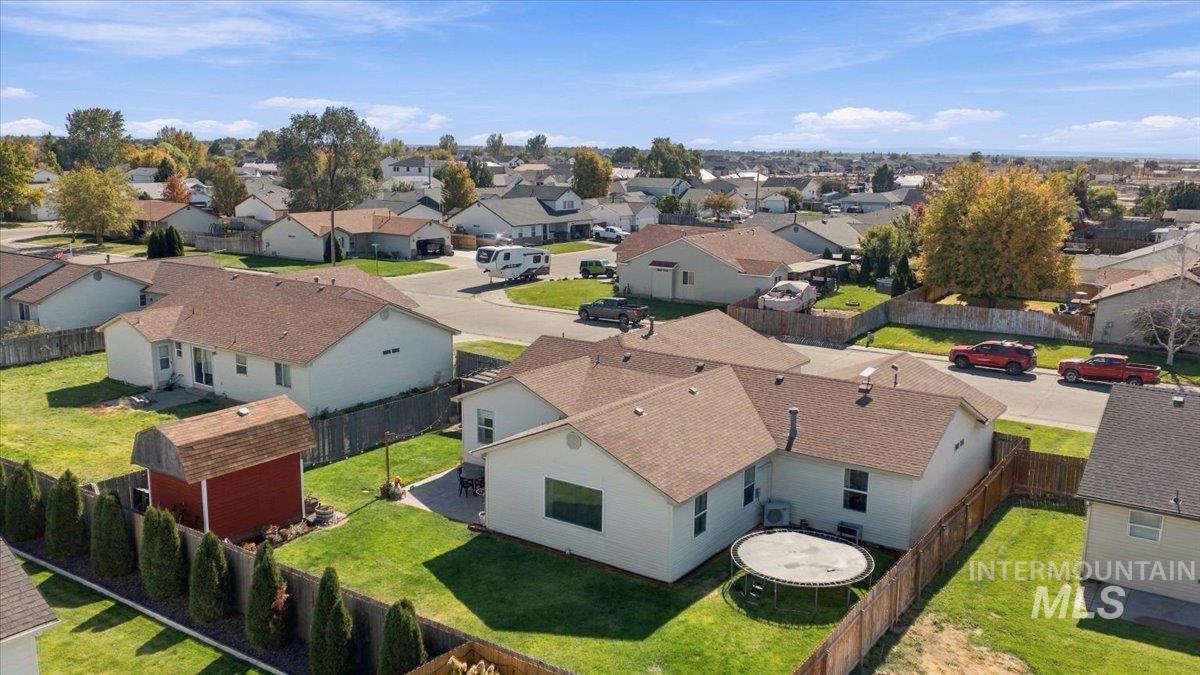 1045 Sw Julia Street Property Photo 5