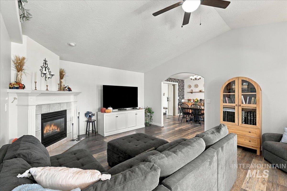 1045 Sw Julia Street Property Photo 12