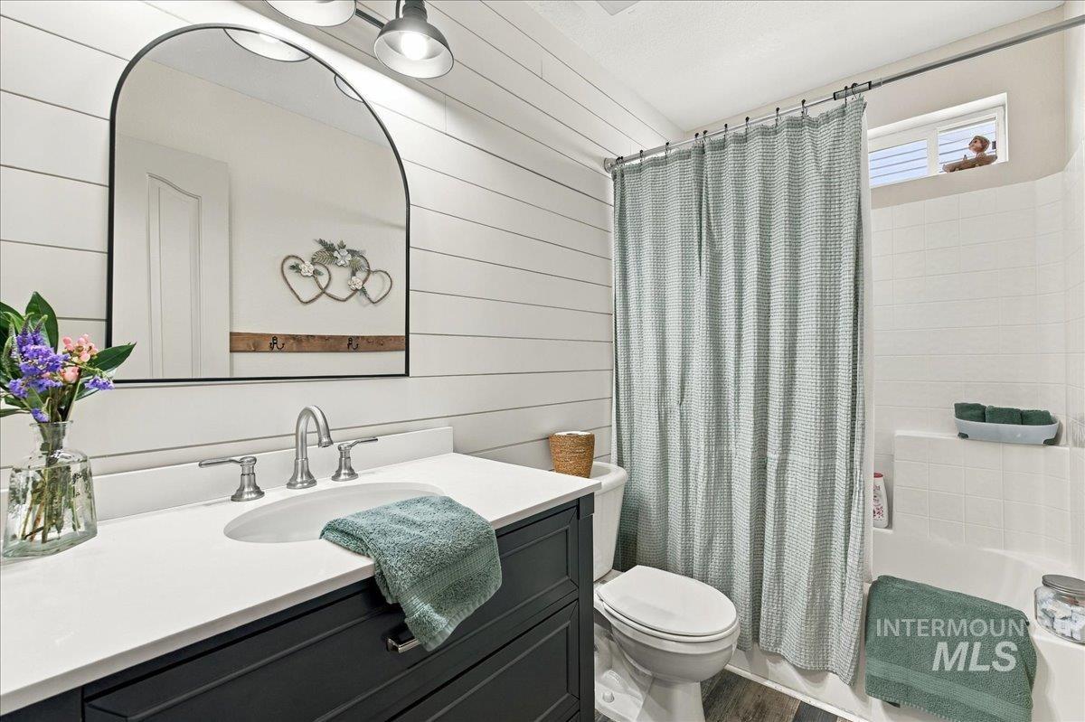 1045 Sw Julia Street Property Photo 23