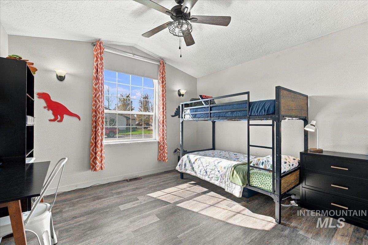 1045 Sw Julia Street Property Photo 24