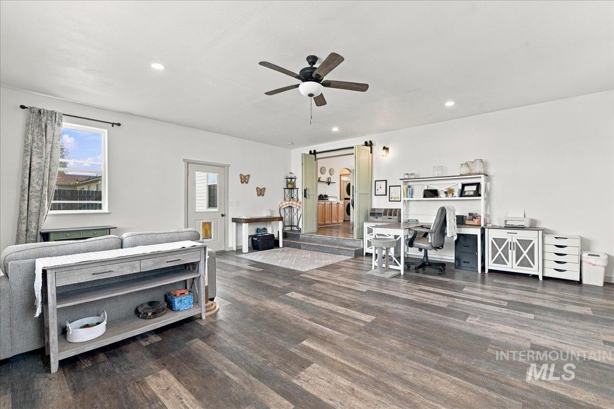 1045 Sw Julia Street Property Photo 27