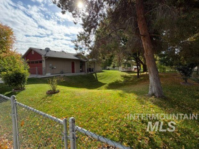 431 W Edwards Ave Property Photo 2