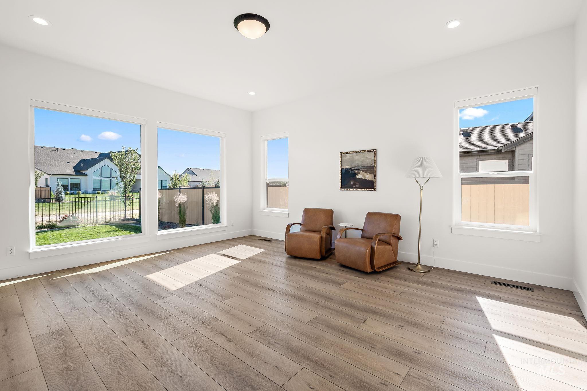 6810 Saddle Bred Way Property Photo 13