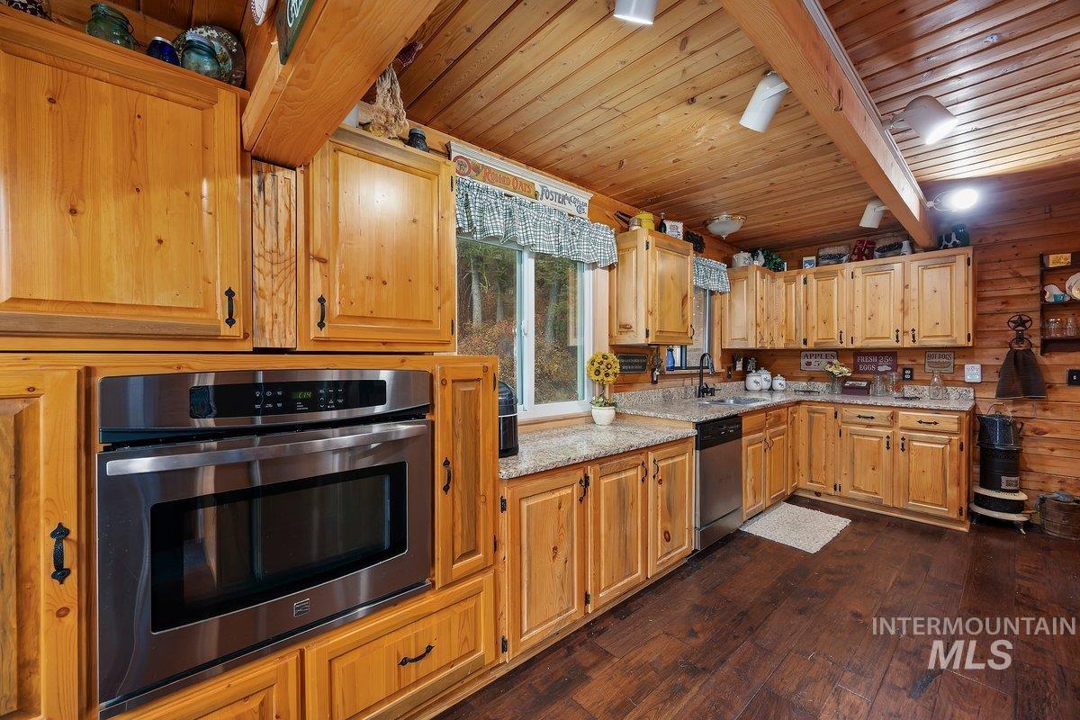 2476 N Pine Featherville Rd Property Photo 29