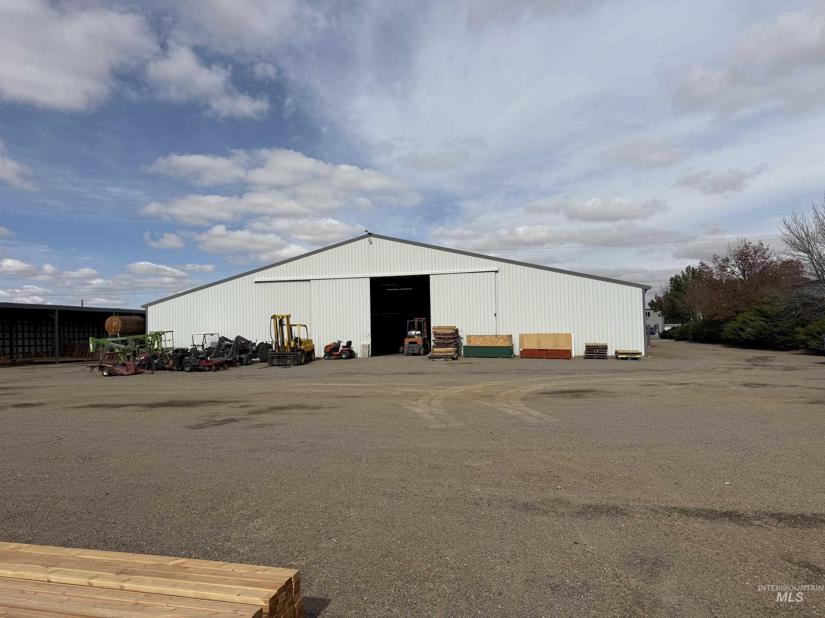 999 Airbase Rd Property Photo 3