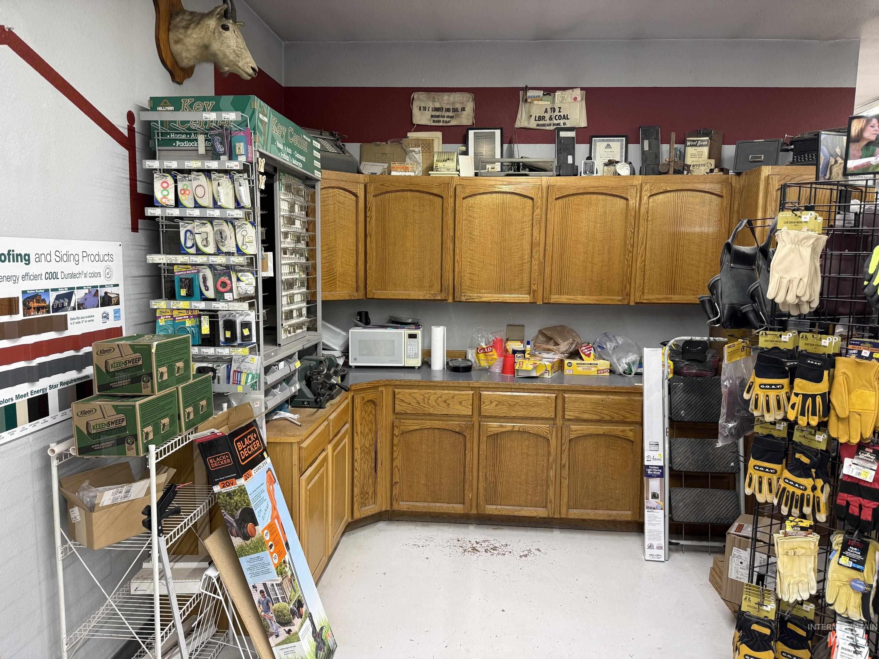 999 Airbase Rd Property Photo 11