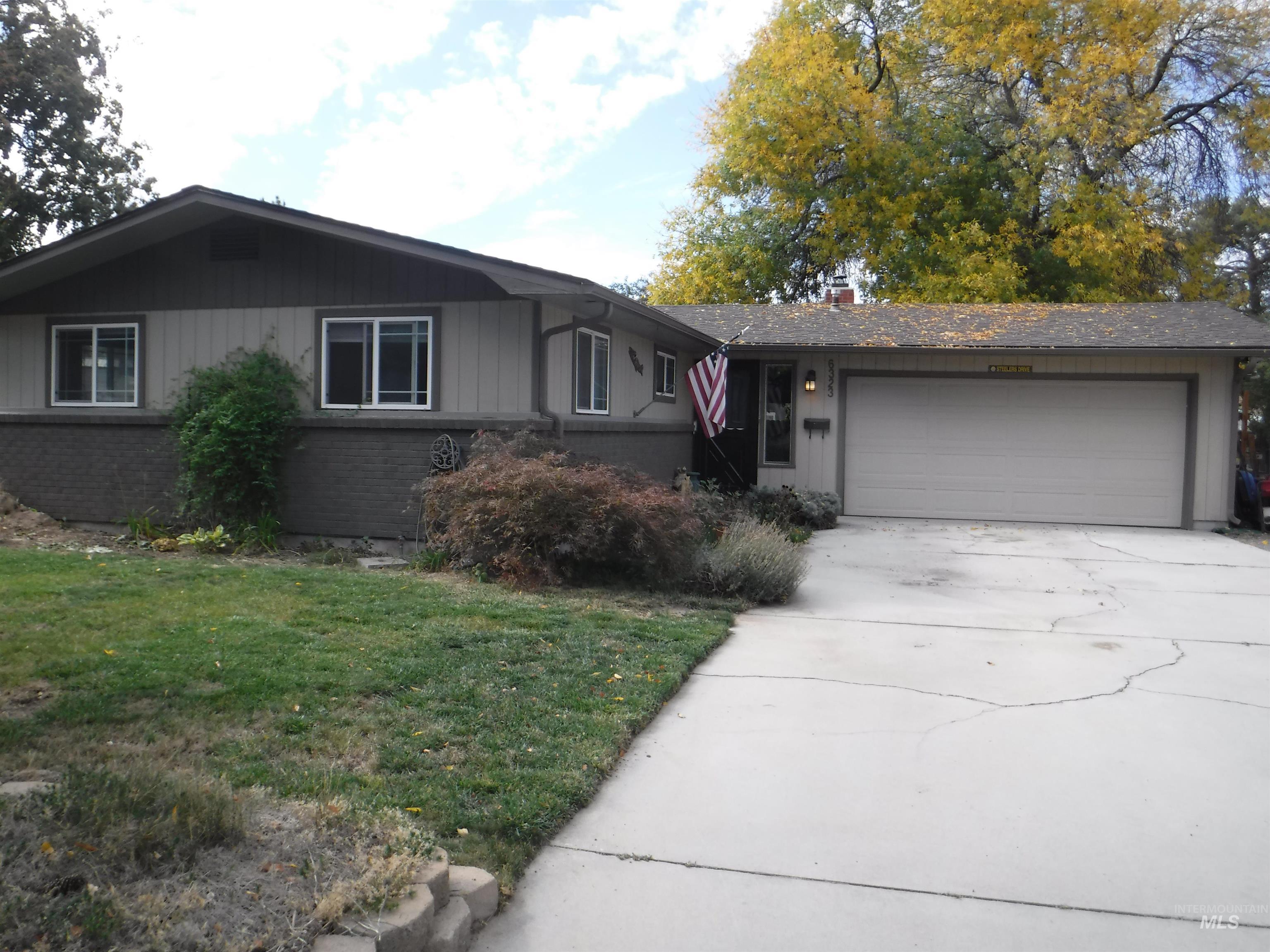 6323 W Tahoe Dr Property Photo 1