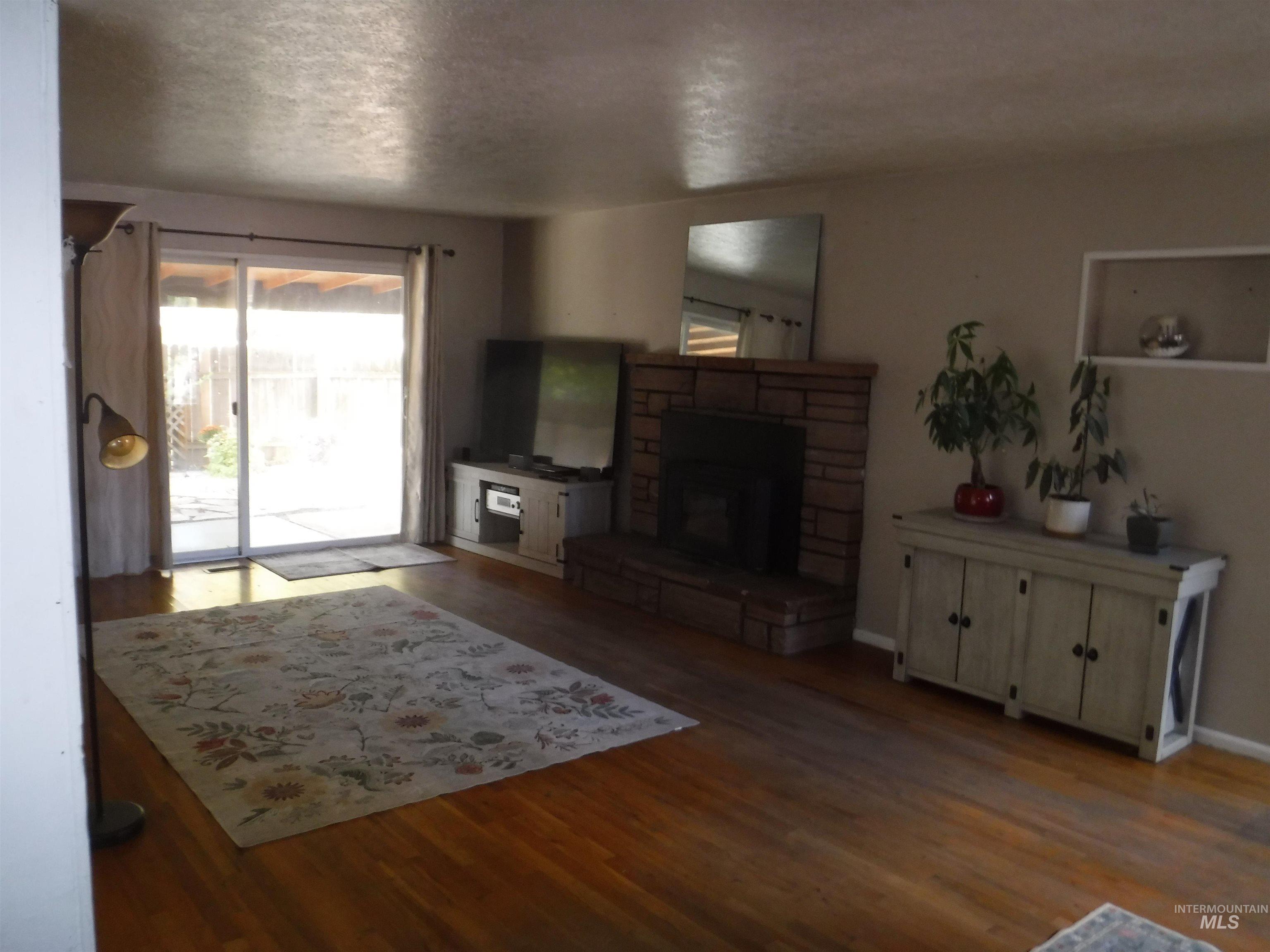 6323 W Tahoe Dr Property Photo 6