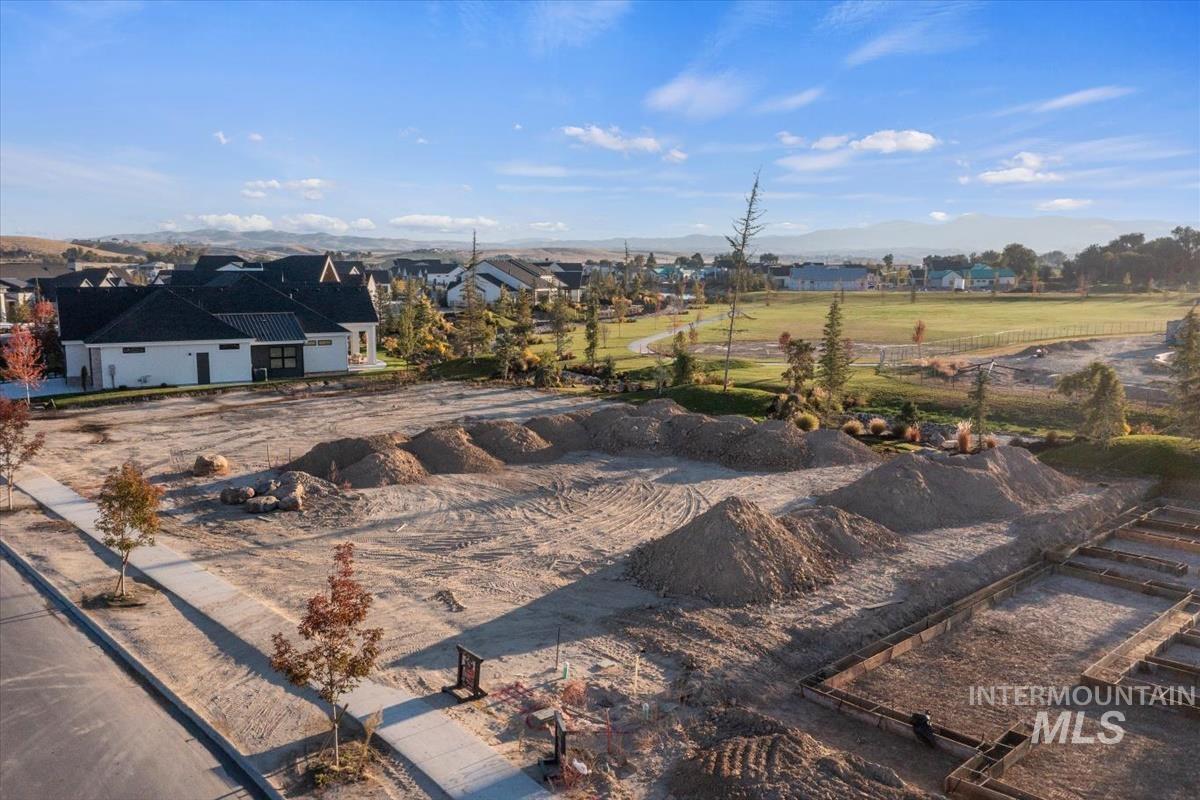 3388 N Harvest Moon Way Property Photo 13