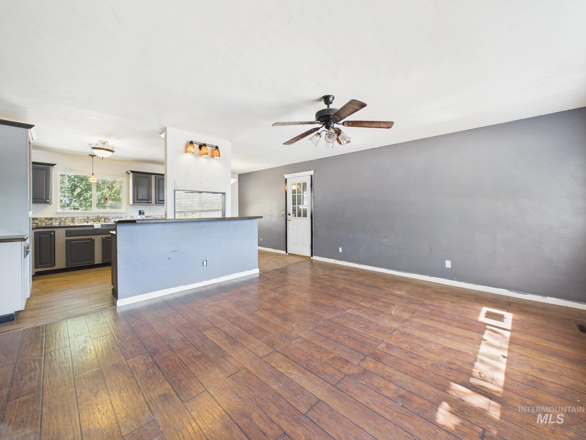 605 Harmon Way Property Photo 7