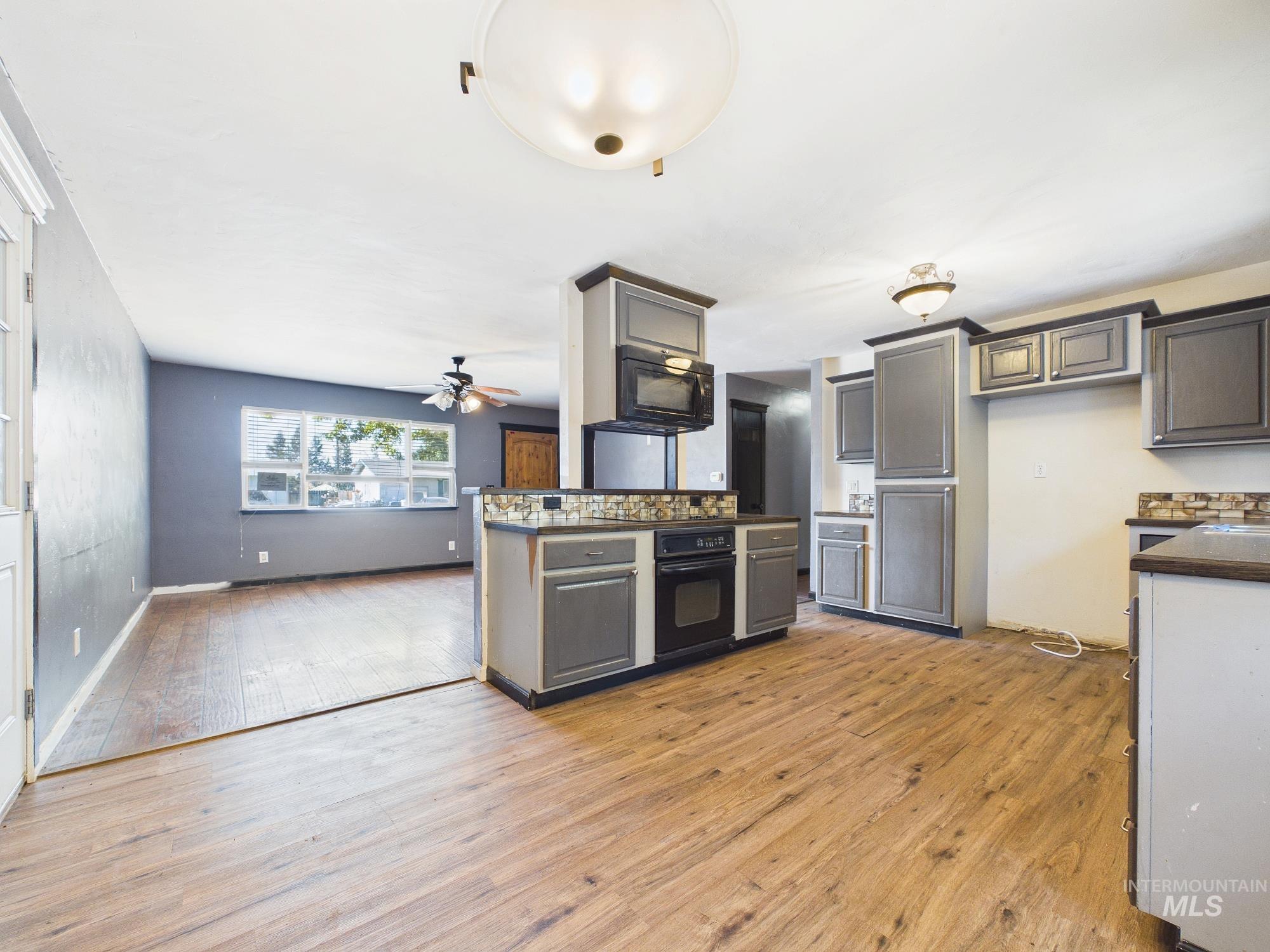 605 Harmon Way Property Photo 10