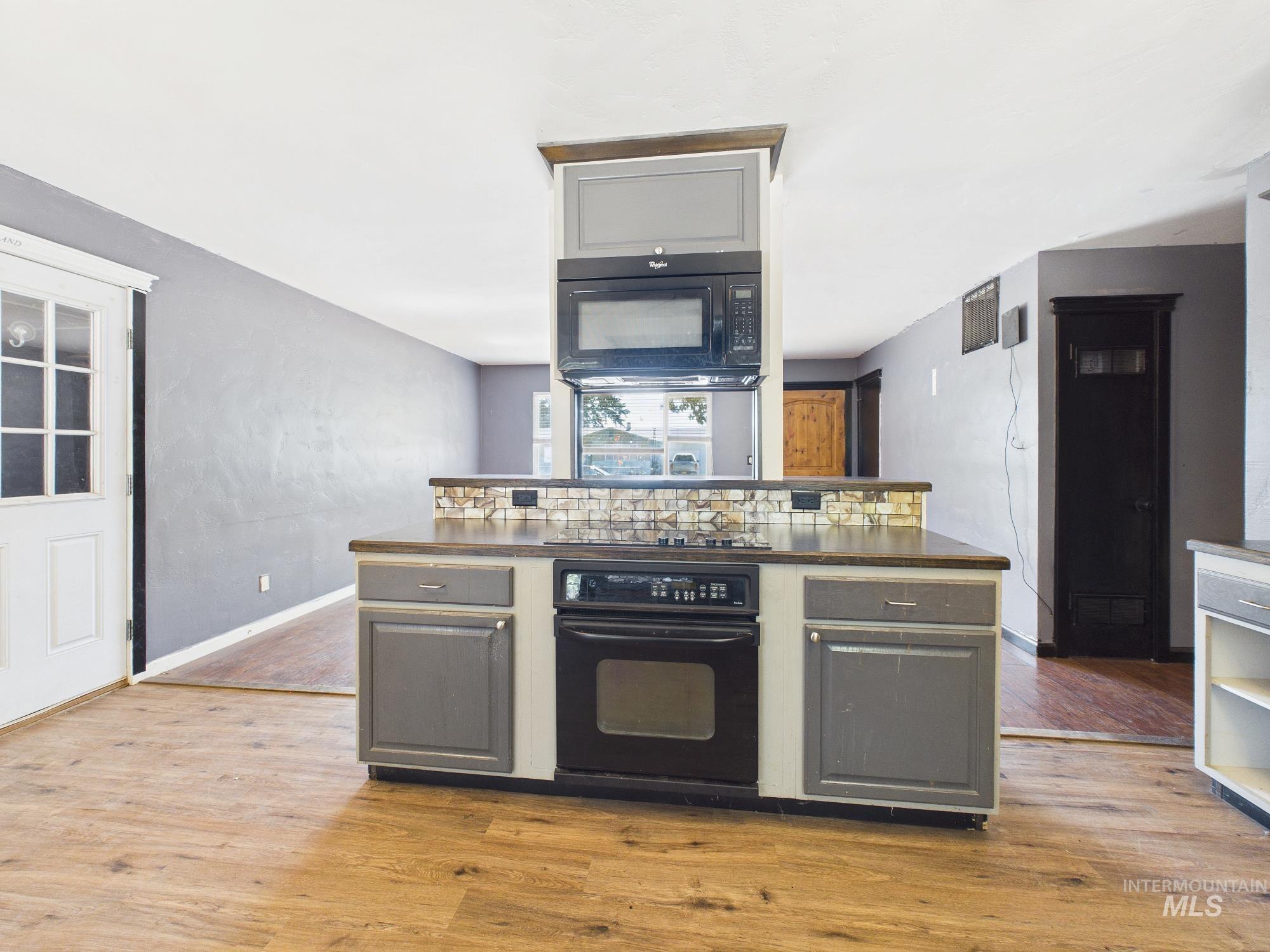605 Harmon Way Property Photo 13