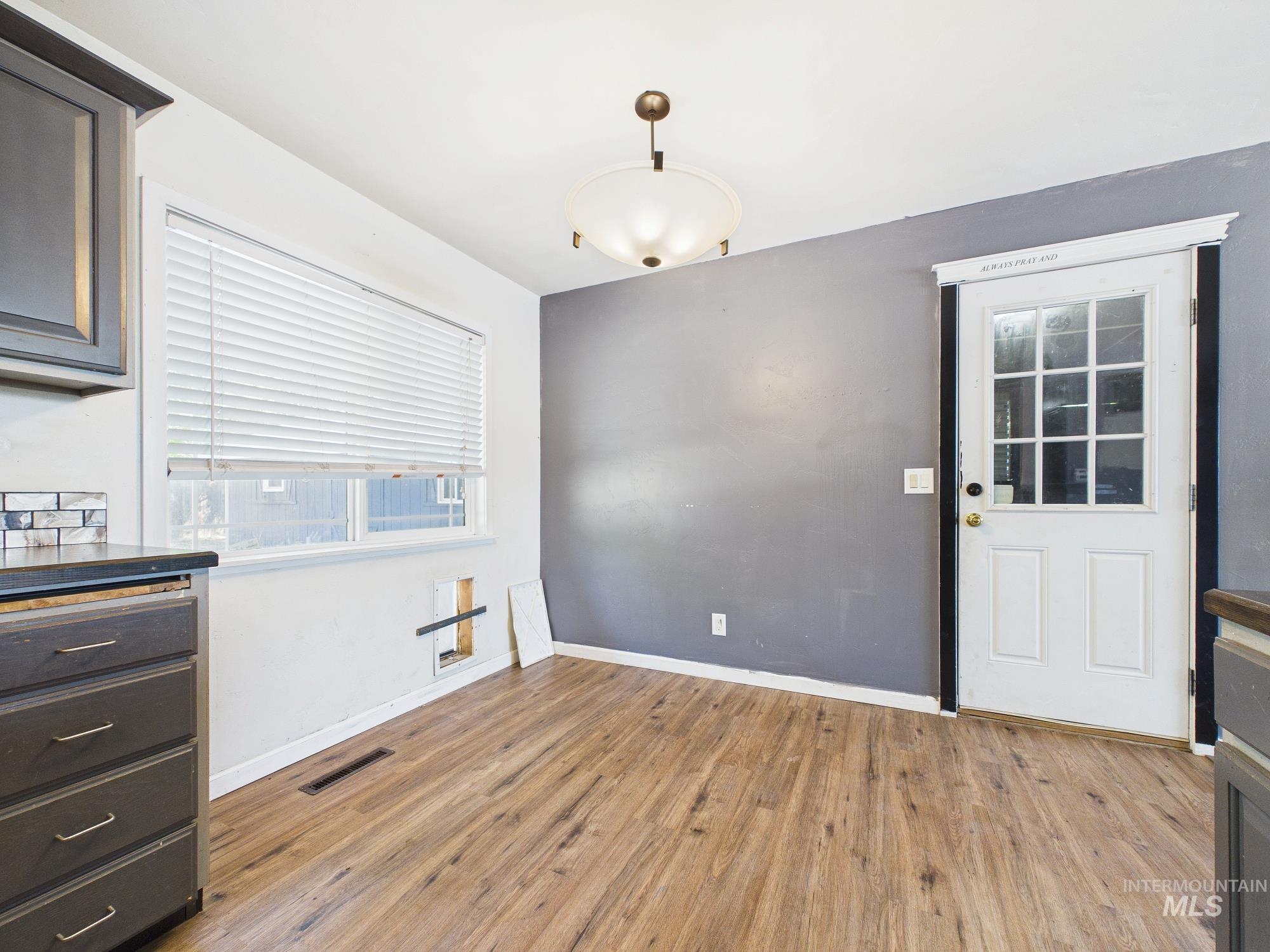 605 Harmon Way Property Photo 17