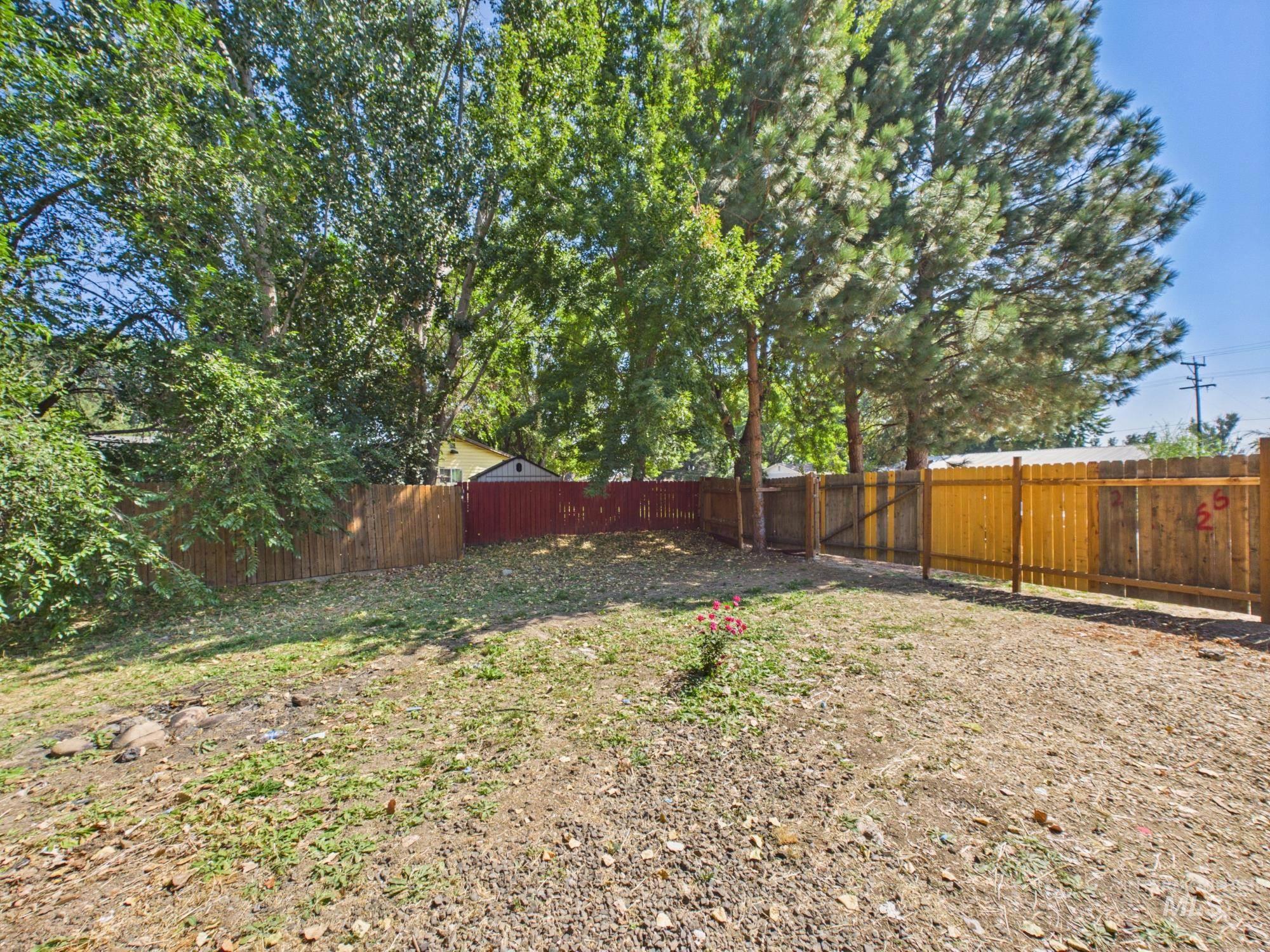 605 Harmon Way Property Photo 23