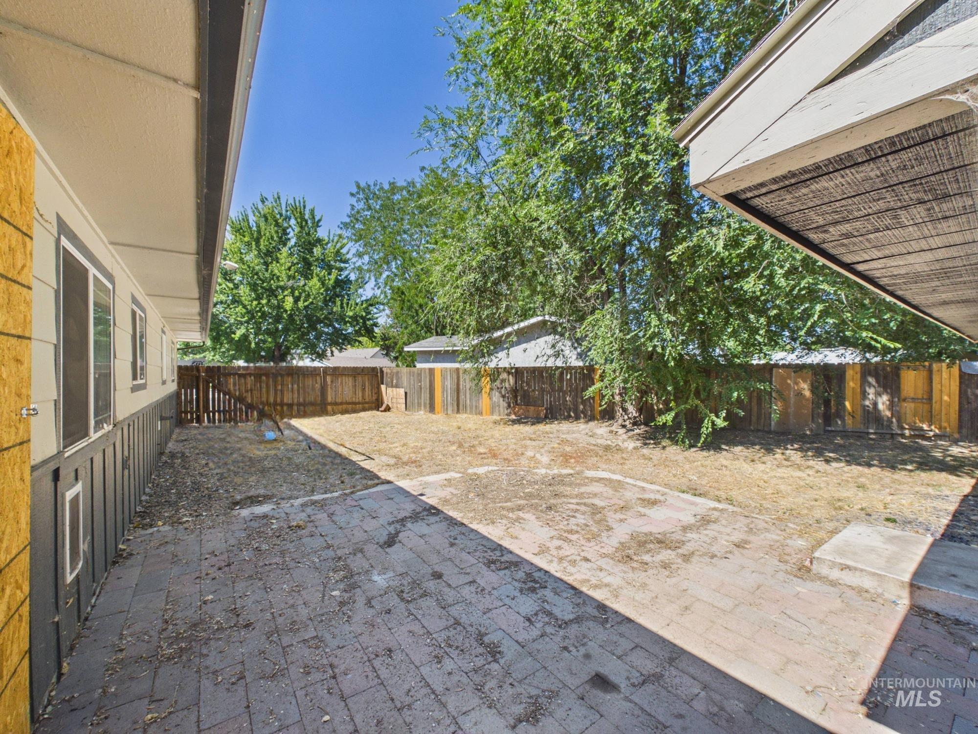 605 Harmon Way Property Photo 25