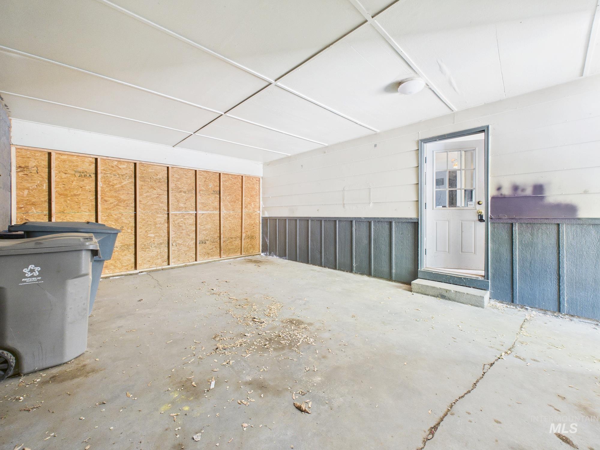 605 Harmon Way Property Photo 26