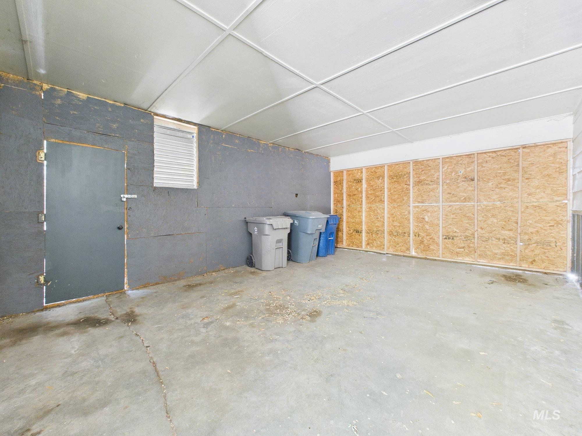 605 Harmon Way Property Photo 29