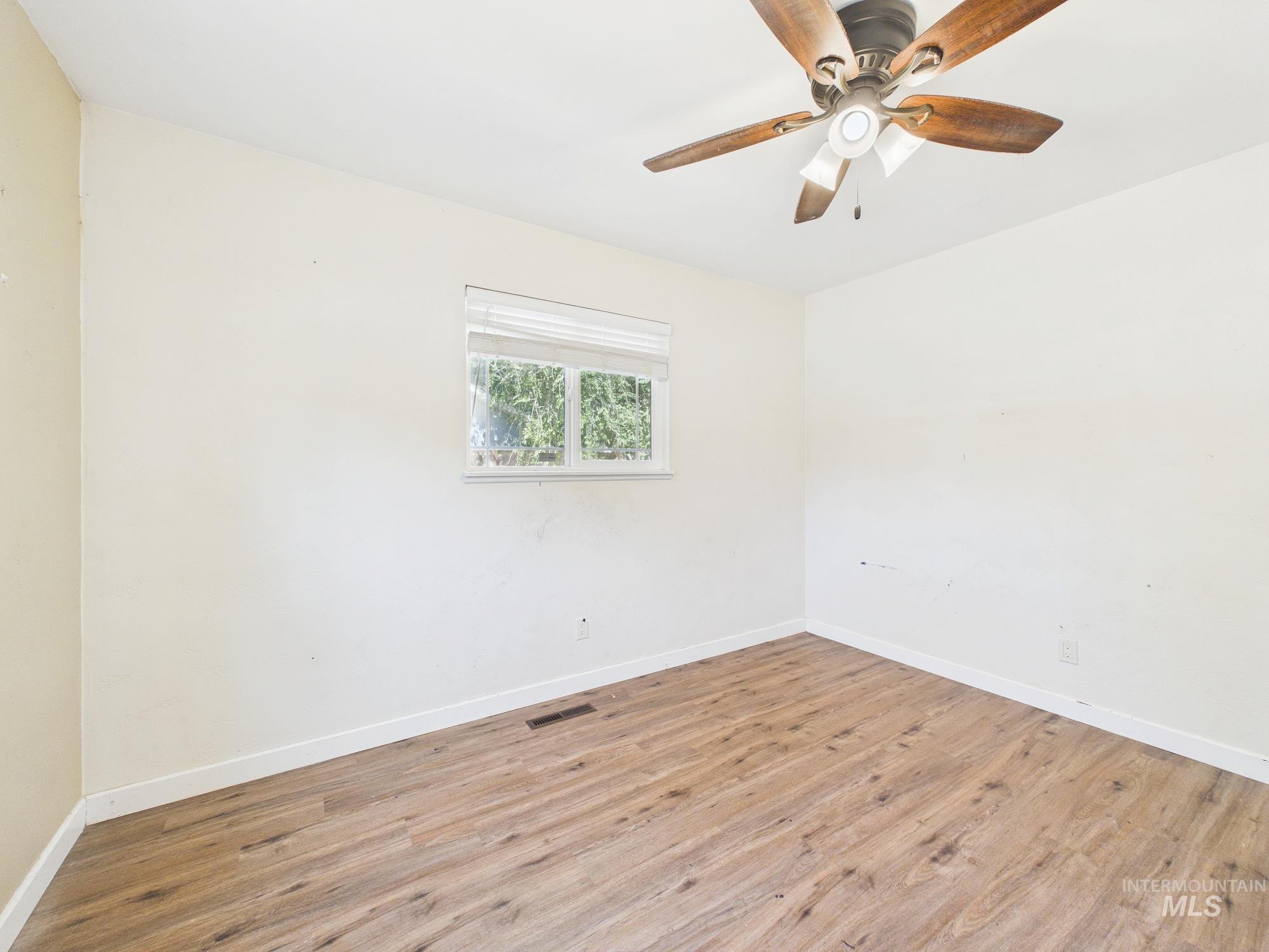 605 Harmon Way Property Photo 33