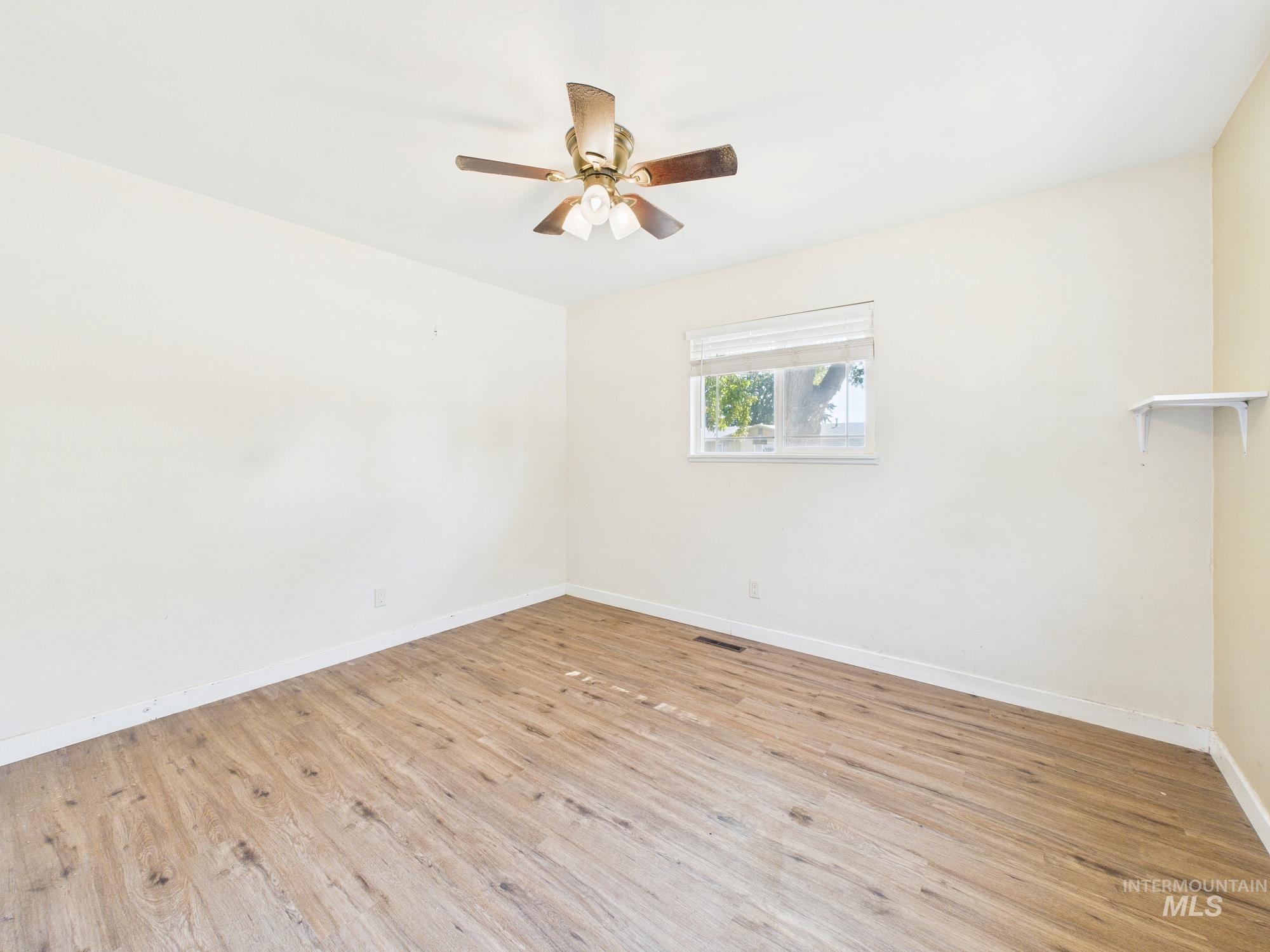 605 Harmon Way Property Photo 37