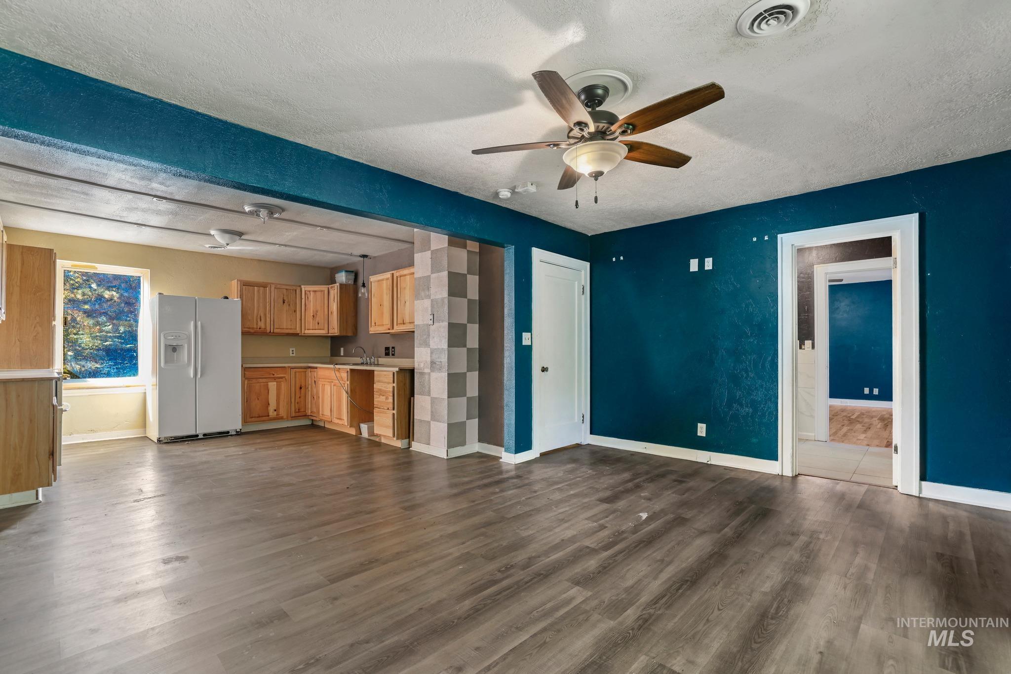 365 Blue Lakes Blvd N Property Photo 26