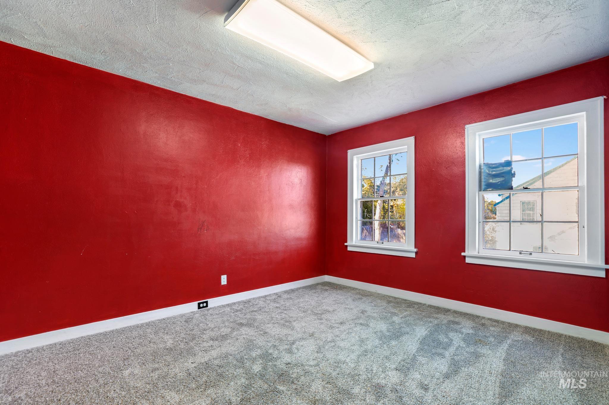 365 Blue Lakes Blvd N Property Photo 33