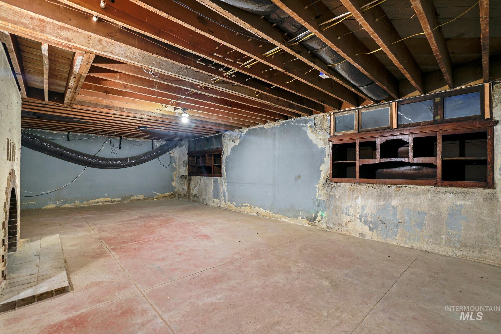 365 Blue Lakes Blvd N Property Photo 41