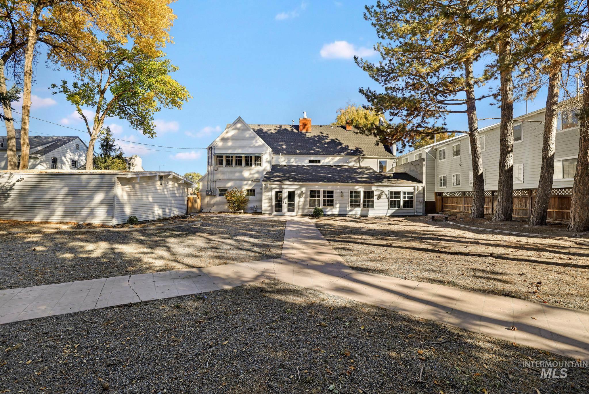 365 Blue Lakes Blvd N Property Photo 43