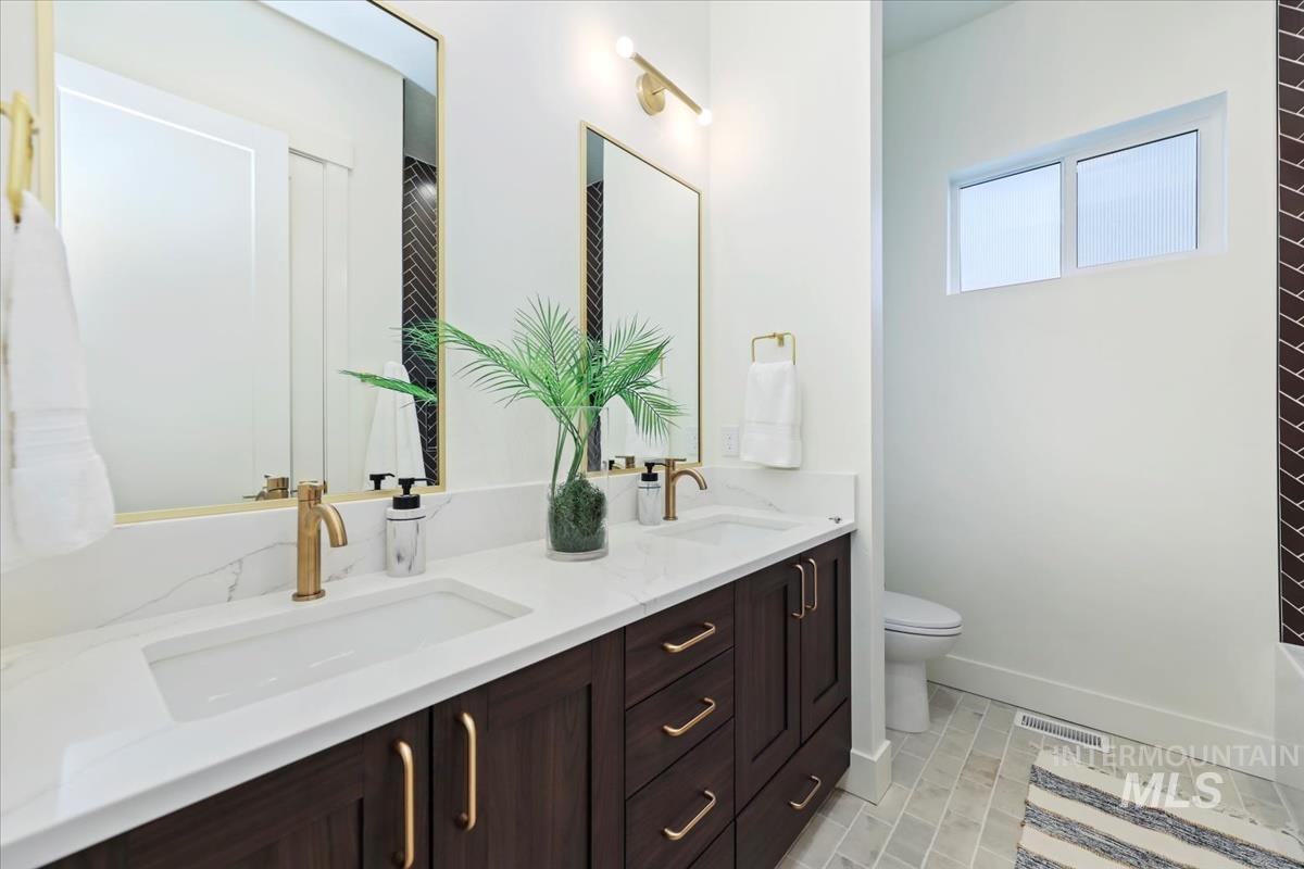5394 W Haughburn Dr Property Photo 7