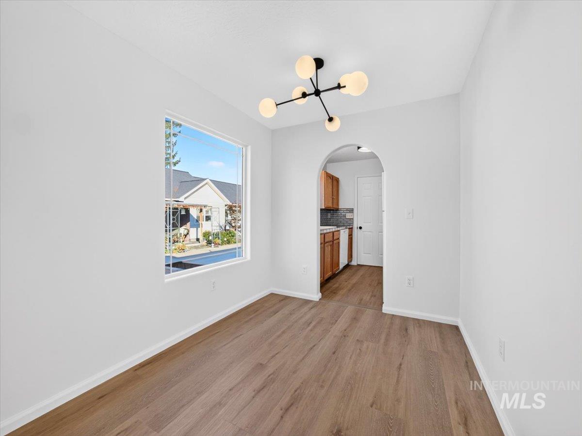 1014 E Main Property Photo 16