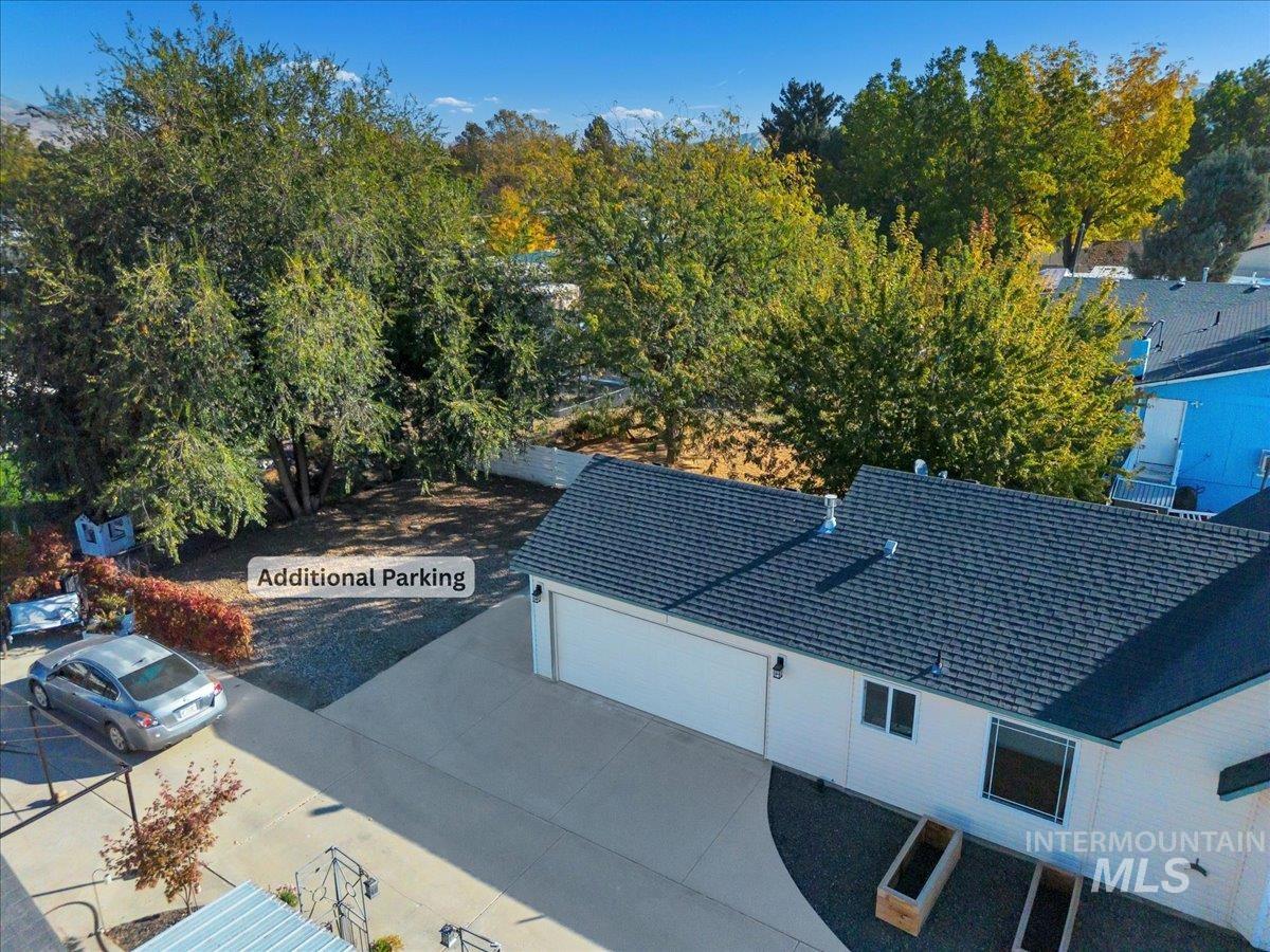 1014 E Main Property Photo 28
