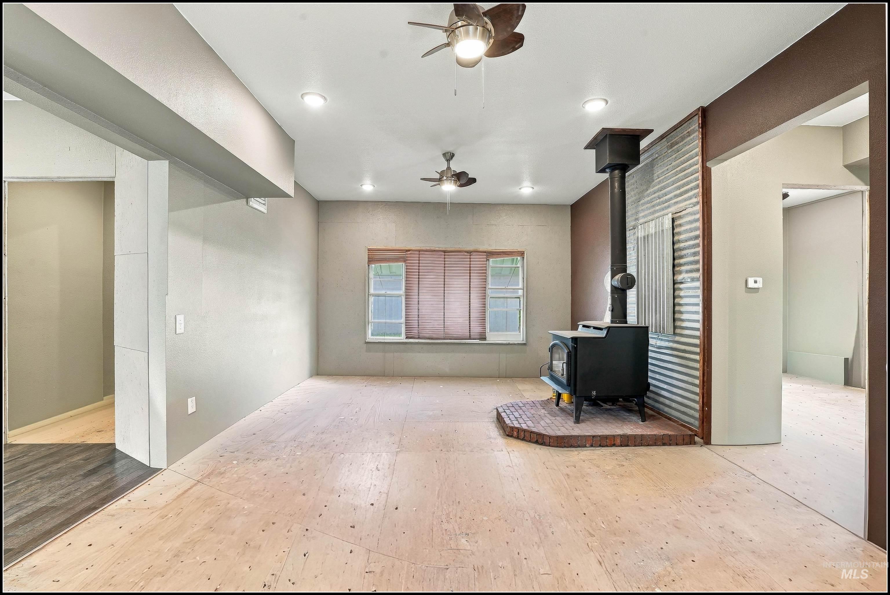 3505 S Maple Grove Rd Property Photo 5