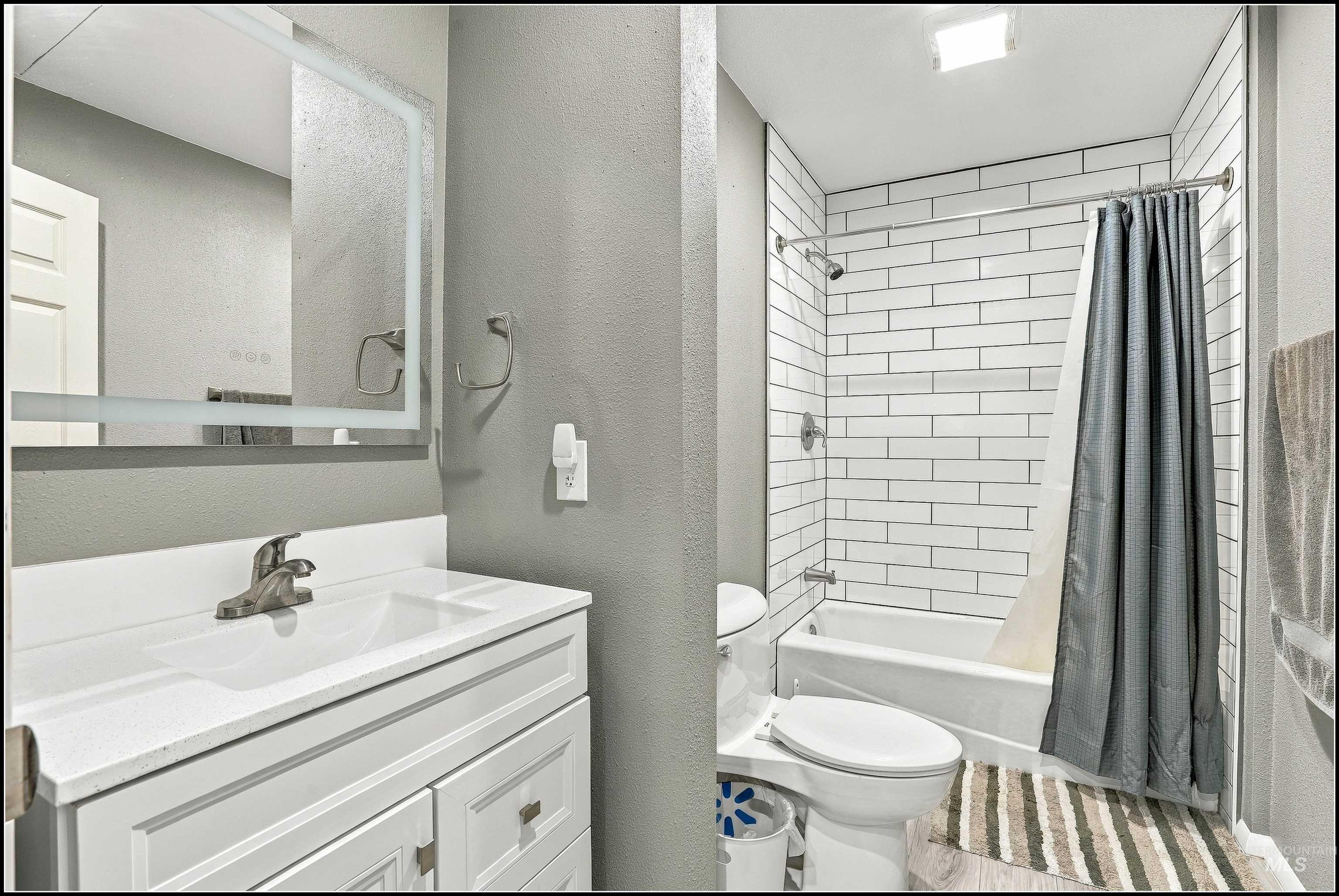 3505 S Maple Grove Rd Property Photo 14
