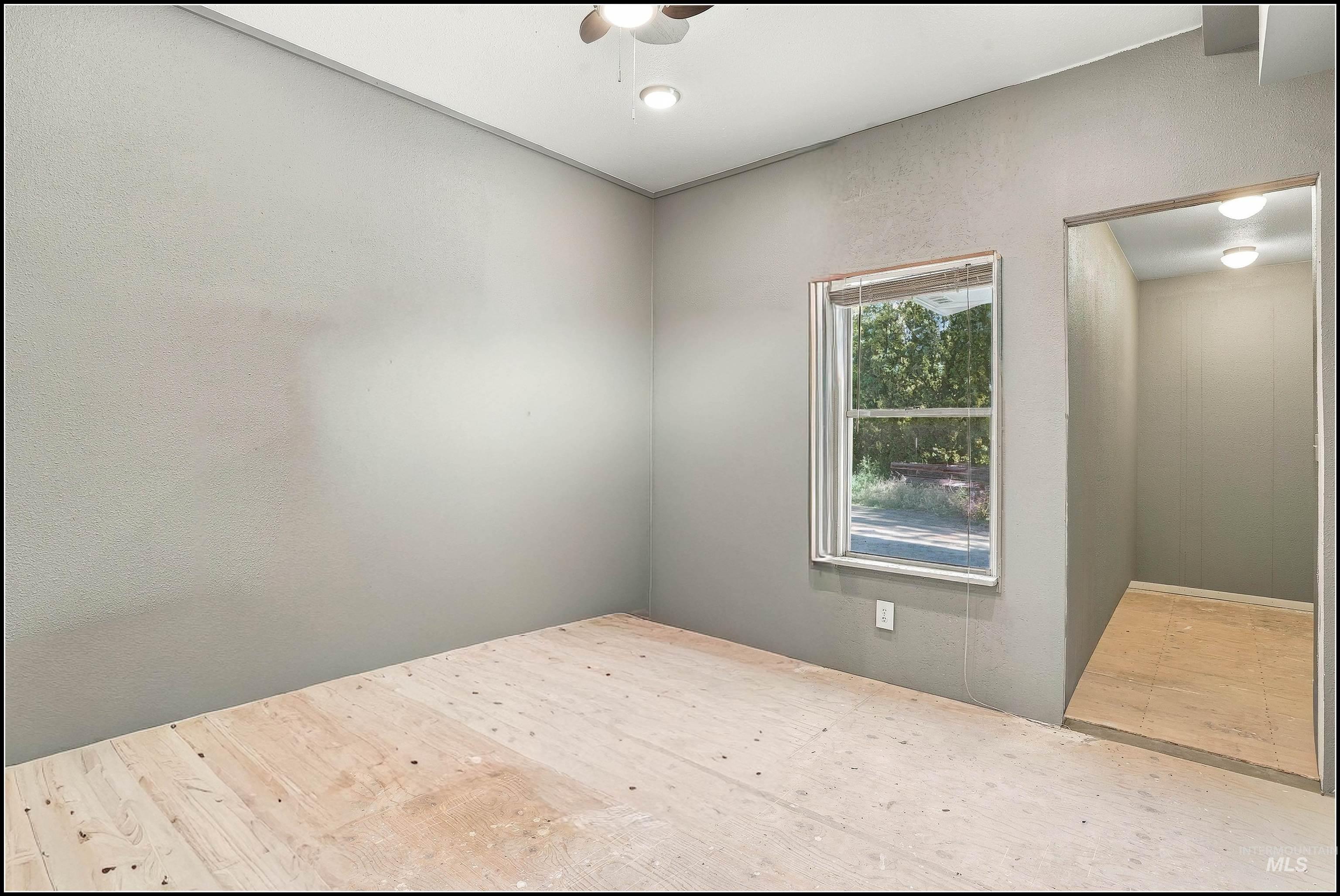3505 S Maple Grove Rd Property Photo 17