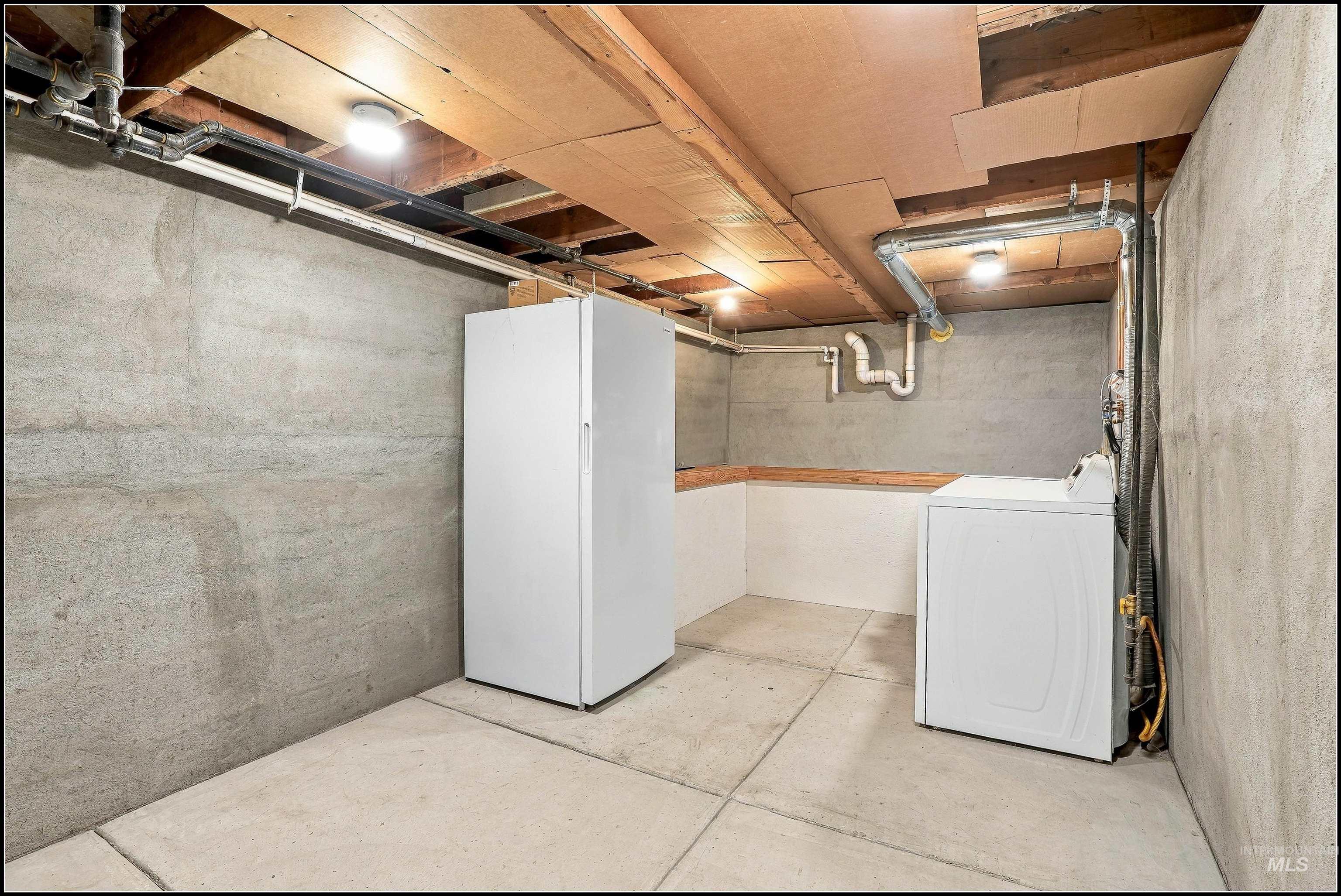3505 S Maple Grove Rd Property Photo 23
