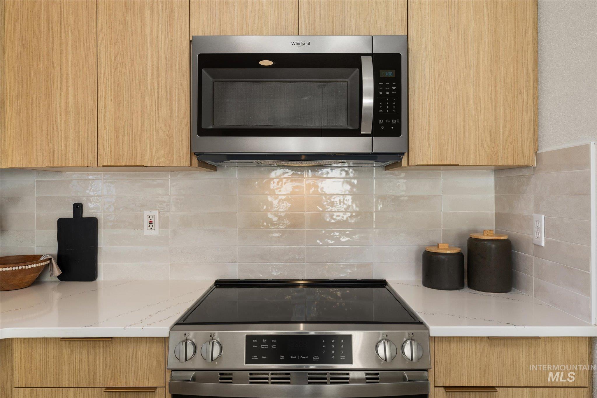 6681 N Amesbury Way Property Photo 14