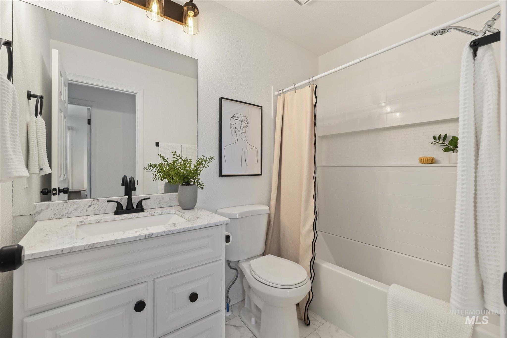 6681 N Amesbury Way Property Photo 21