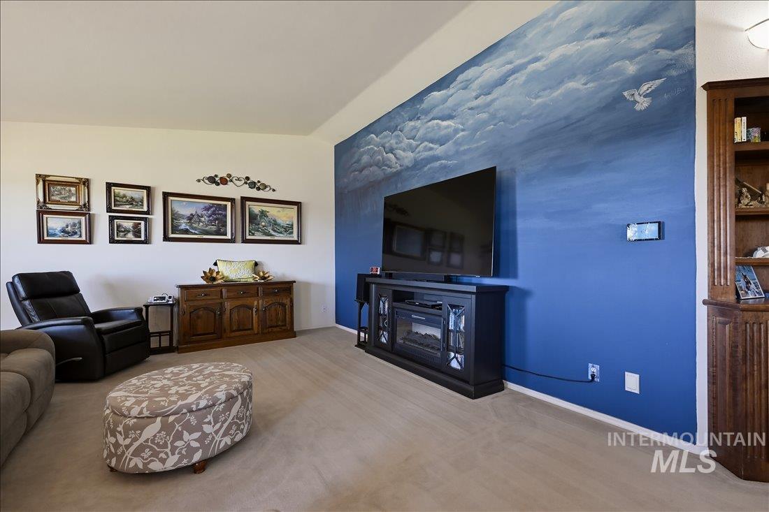 1760 Fairmont Dr Property Photo 23