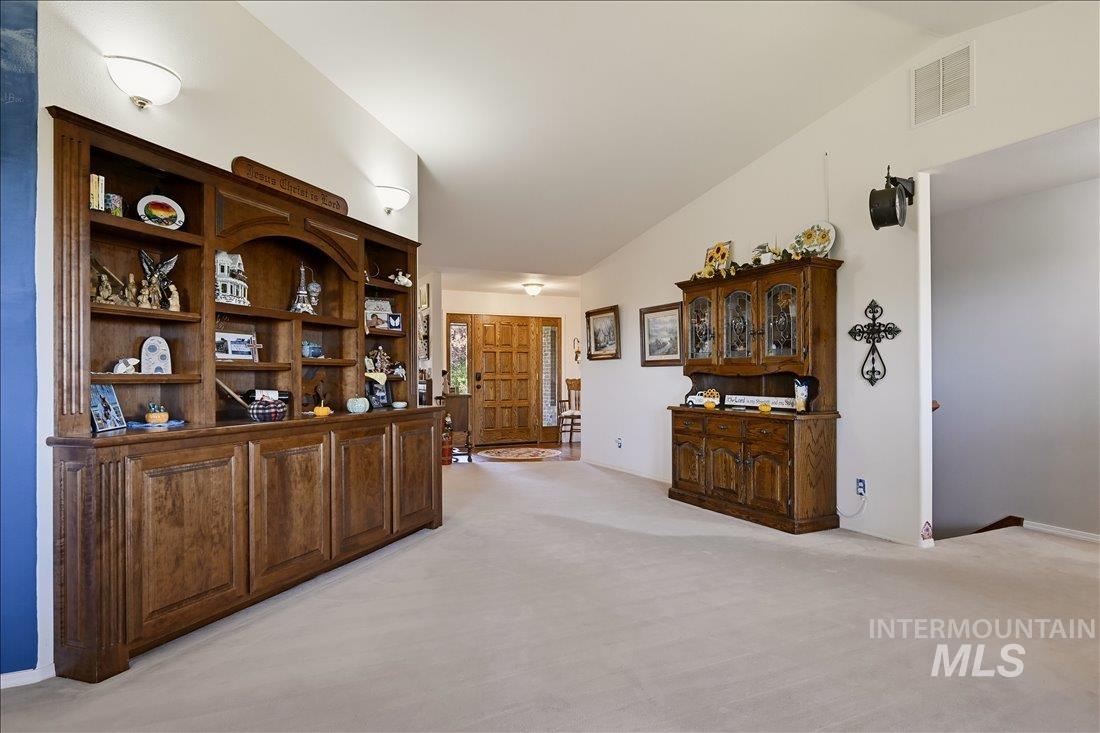 1760 Fairmont Dr Property Photo 24