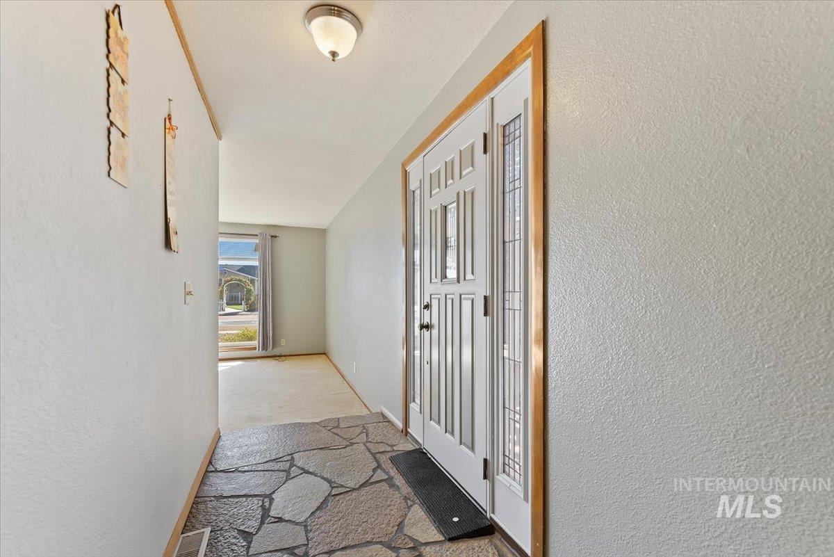 3854 S Rushmore Way Property Photo 7