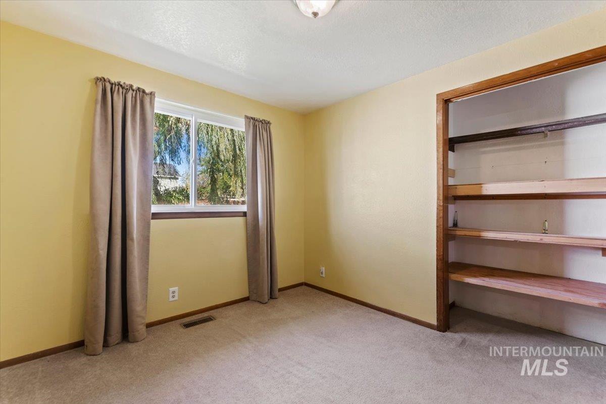 3854 S Rushmore Way Property Photo 21