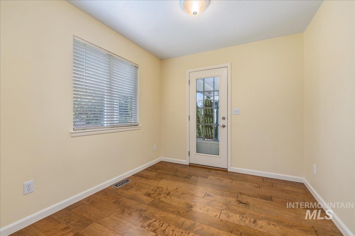 8565 N Willowdale Dr Property Photo 18