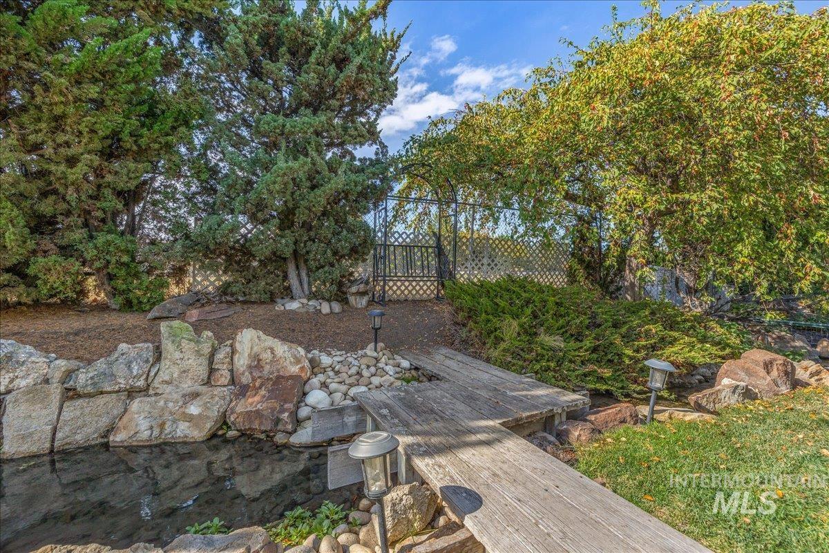8565 N Willowdale Dr Property Photo 35