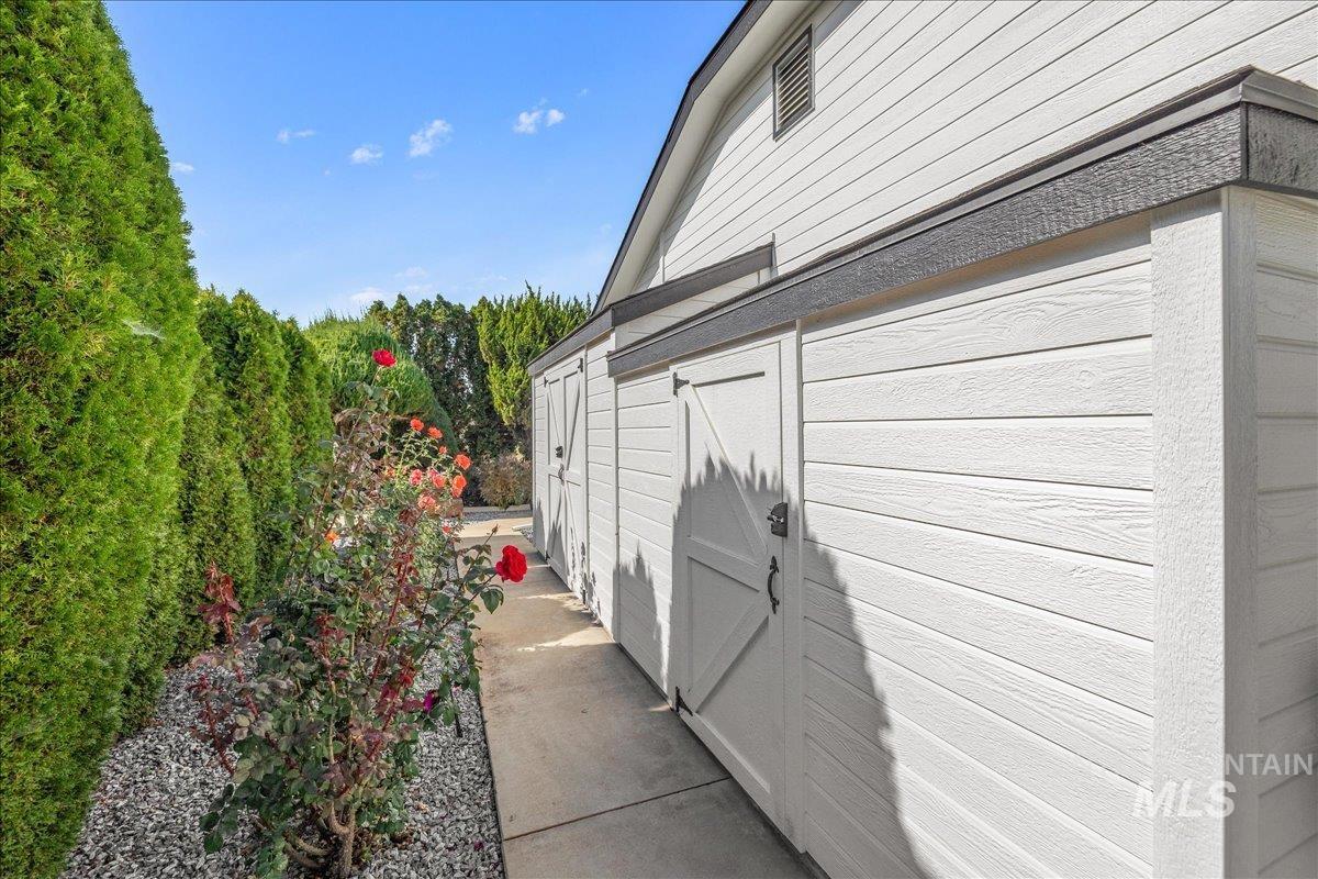 8565 N Willowdale Dr Property Photo 40