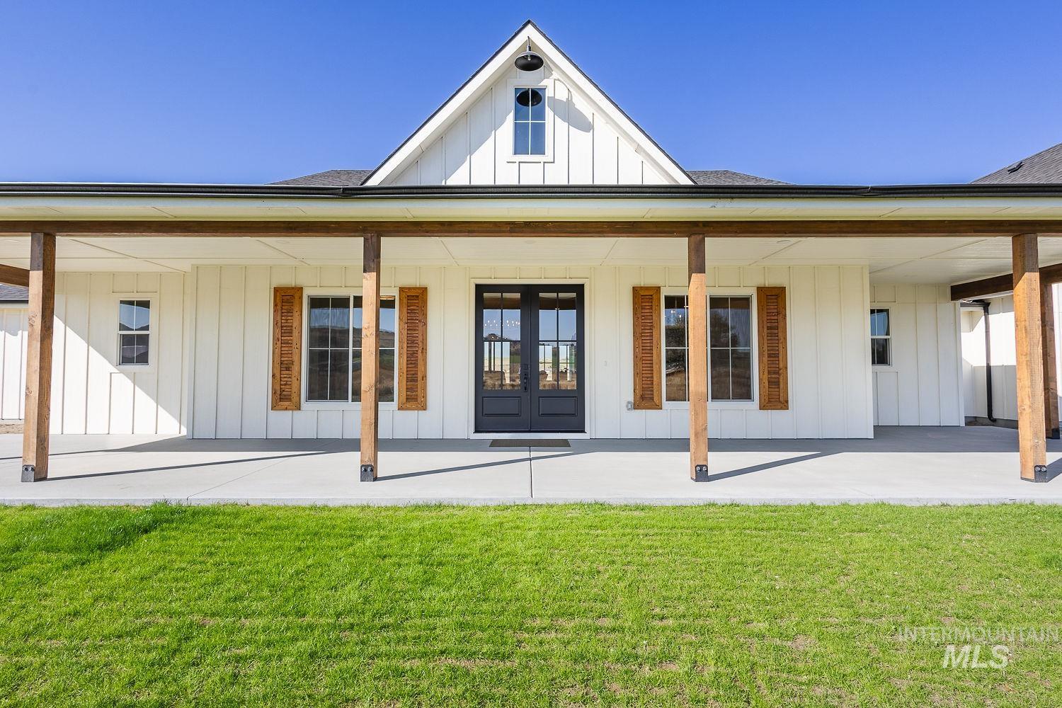 8633 Map Rock Road Property Photo 2