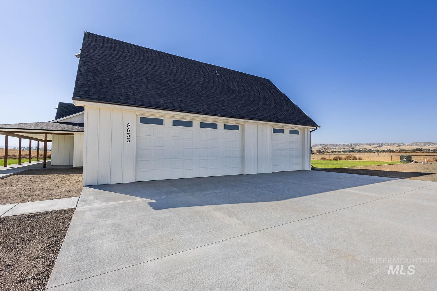 8633 Map Rock Road Property Photo 3