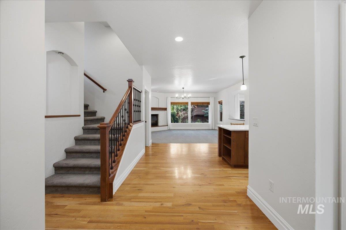 1148 E Redwall Ct Property Photo 9
